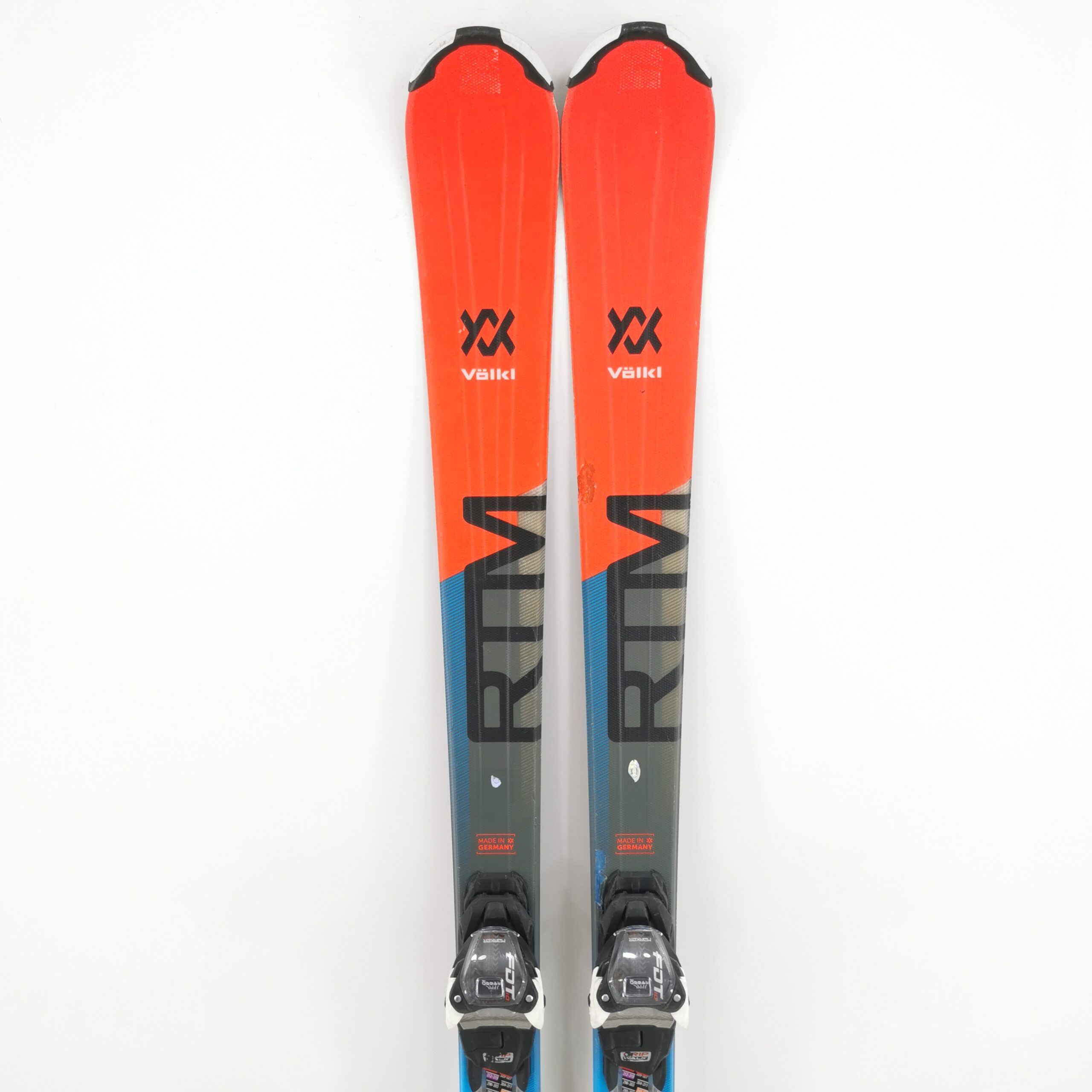 IMG_20220827_212741 Schiuri sh Volkl RTM 7.4, 163 cm - imagine 1