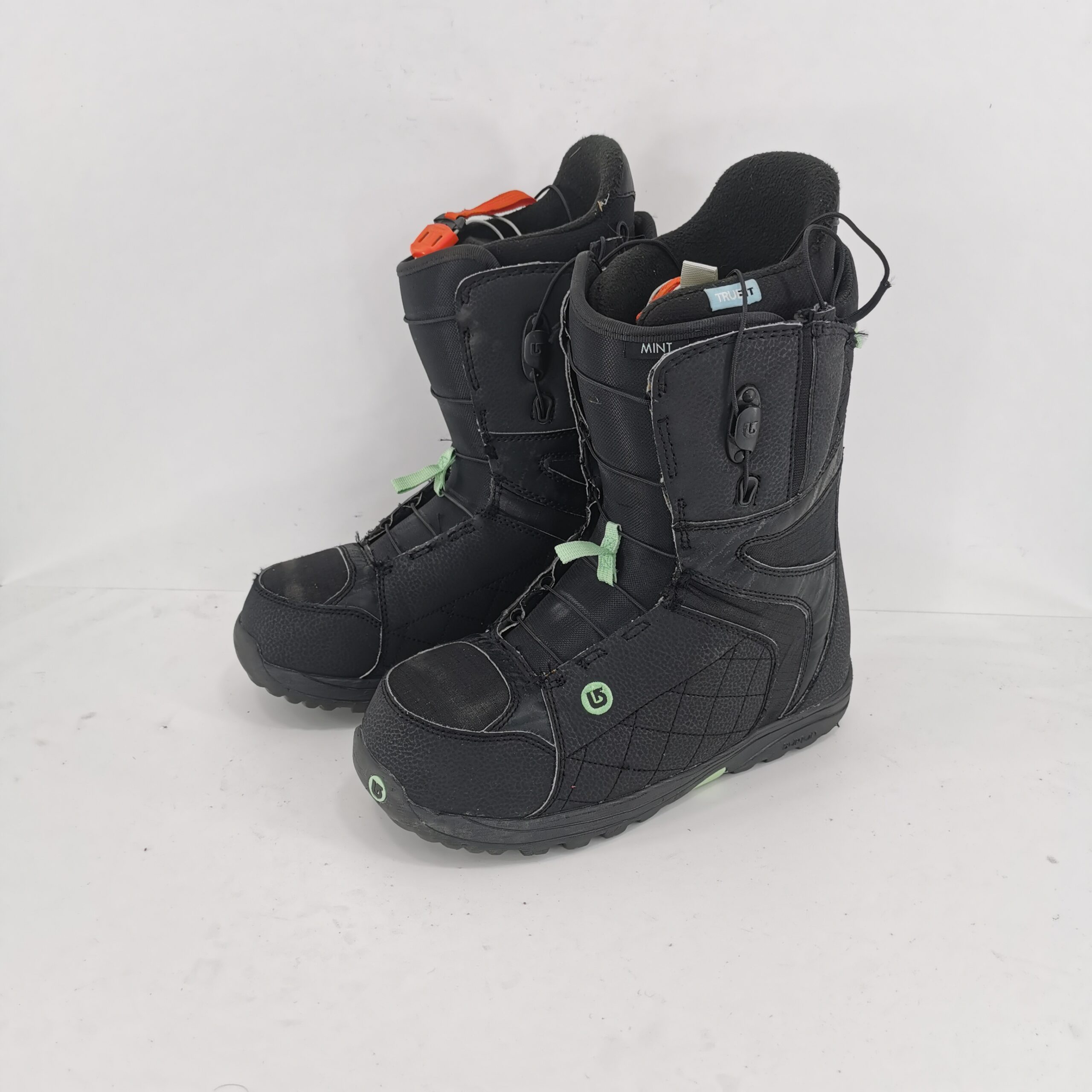 IMG_20221016_175417 Boots snowboard sh Burton Mint, marime 41 Eu, 26.5 Mondo - imagine 1